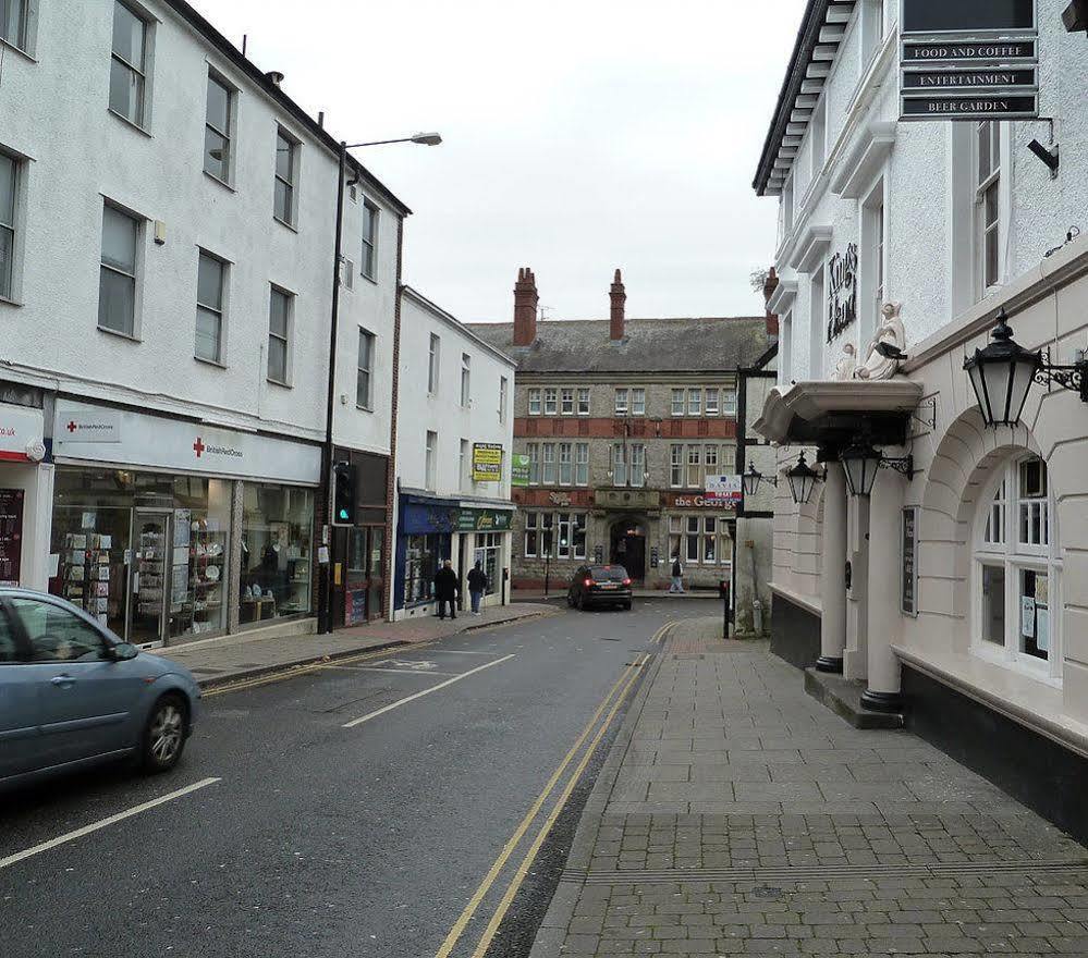 The George Hotel Chepstow Exterior foto