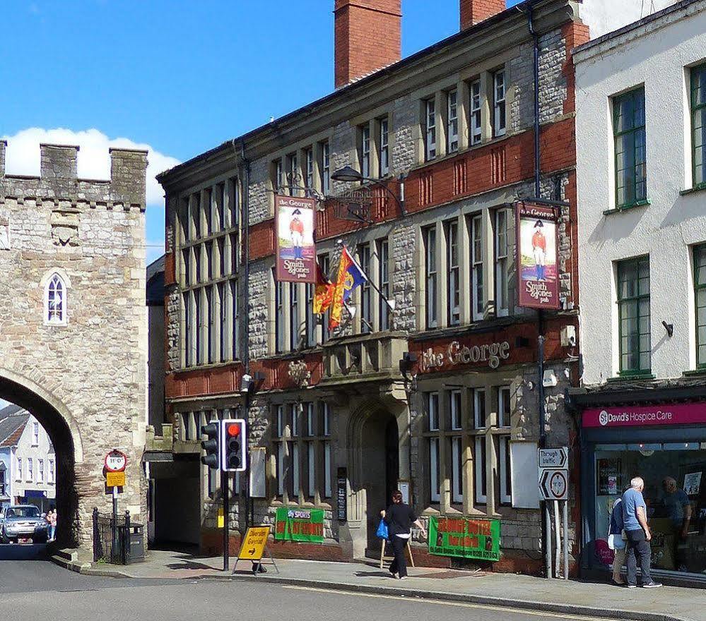 The George Hotel Chepstow Exterior foto