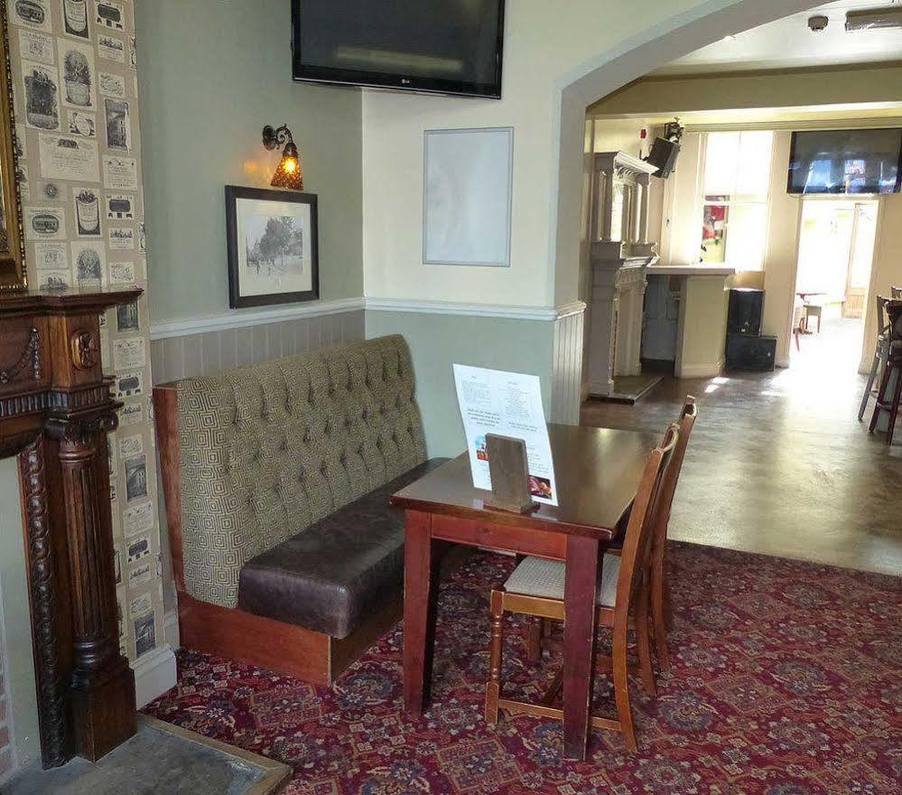 The George Hotel Chepstow Exterior foto
