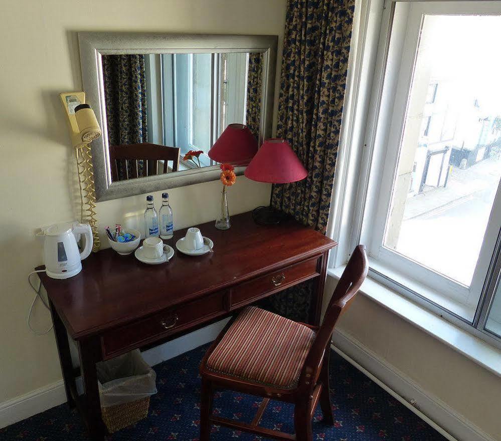The George Hotel Chepstow Exterior foto