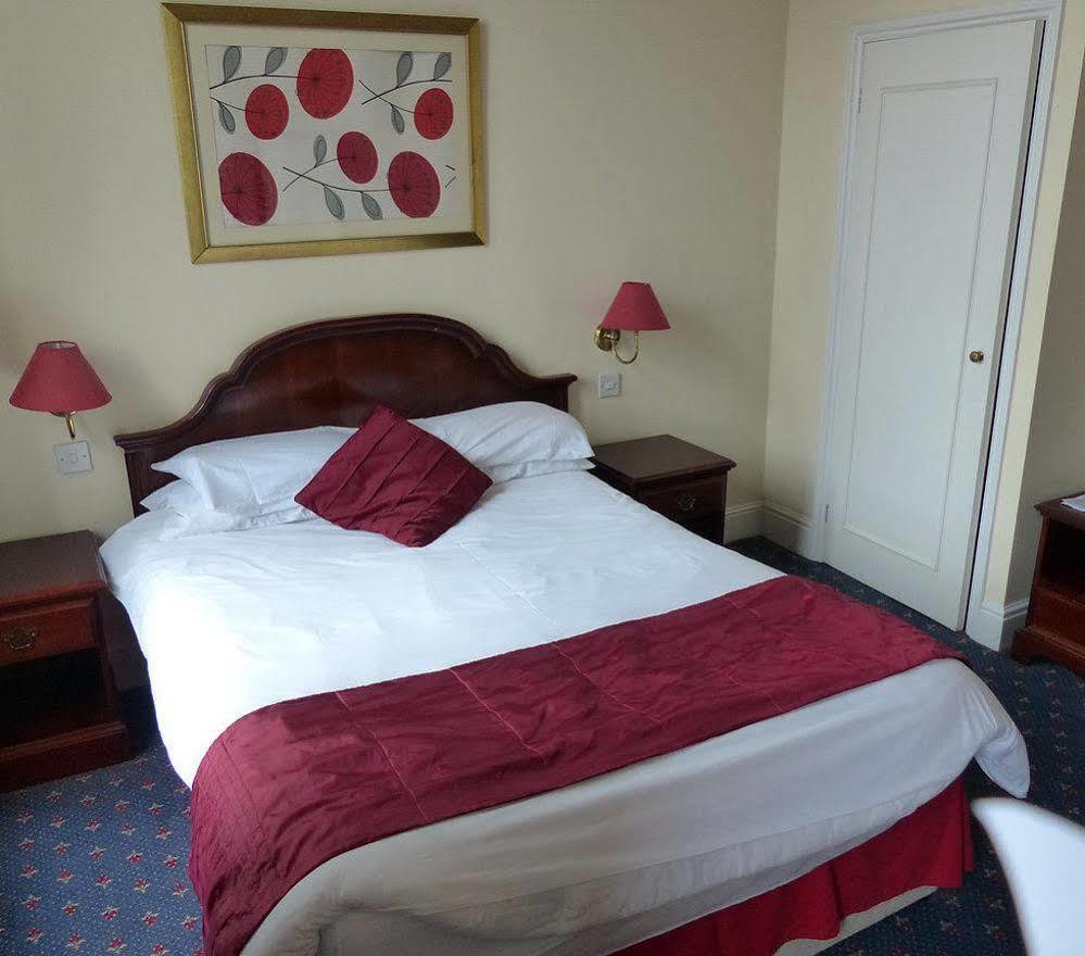 The George Hotel Chepstow Exterior foto